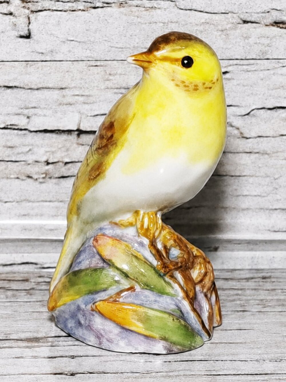 Royal Worcester Bone China Wood Warbler Bird Figurine 3200 made in England